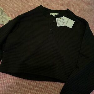 Black waffle knit sweatshirt cropped